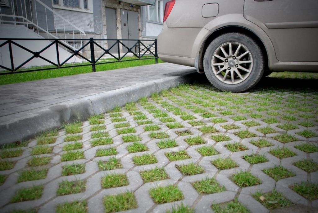 Тротуарная плитка для парковки: 7 рекомендаций от экспертов